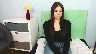 SylvieAlone live cam on Cam4
