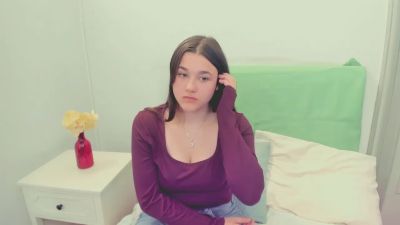 SylvieAlone live cam on Cam4