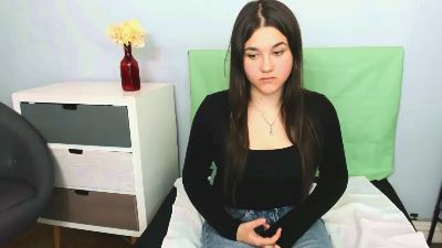 SylvieAlone live cam on Cam4