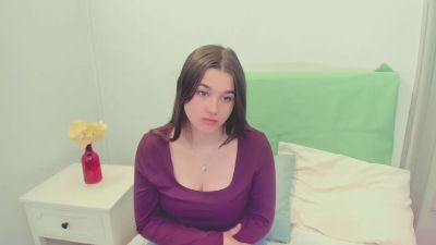 SylvieAlone live cam on Cam4