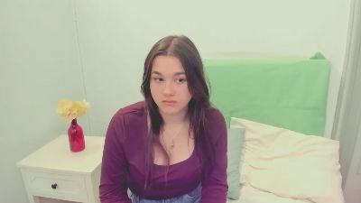 SylvieAlone live cam on Cam4