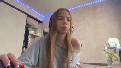 SyreetaAllaire live cam on Cam4
