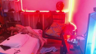 TJ_HoOkER live cam on Cam4