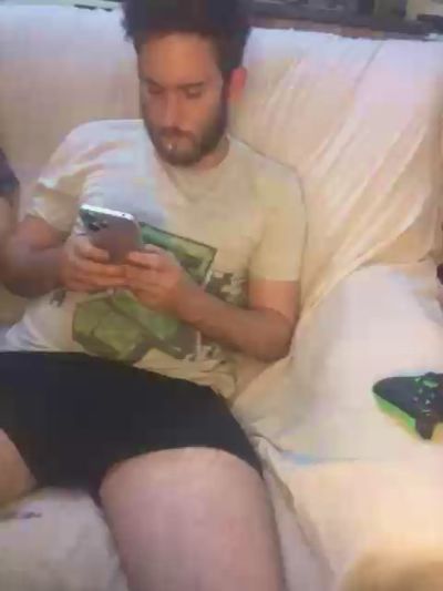 TR3c3_19 live cam on Cam4