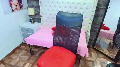 TRINY_TS live cam on Cam4