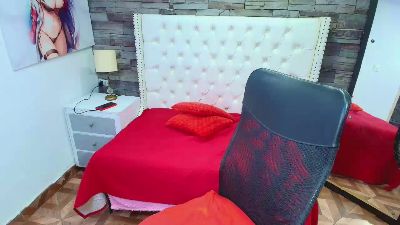 TRINY_TS live cam on Cam4