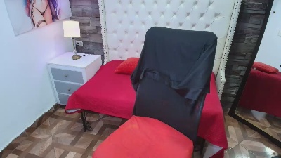 TRINY_TS live cam on Cam4