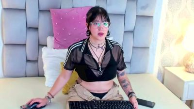 TROUBLEEE_X live cam on Cam4