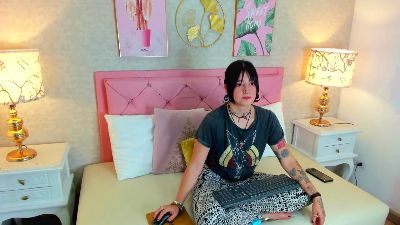 TROUBLEEE_X live cam on Cam4