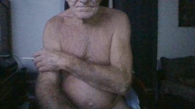 TRUCKERCHO live cam on Cam4