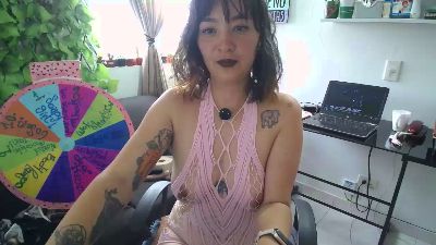 Tabatha_cahs live cam on Cam4
