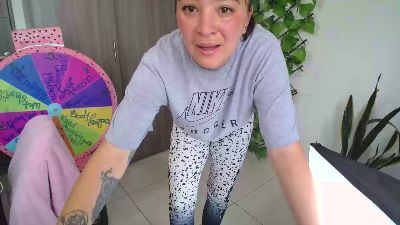 Tabatha_cahs live cam on Cam4