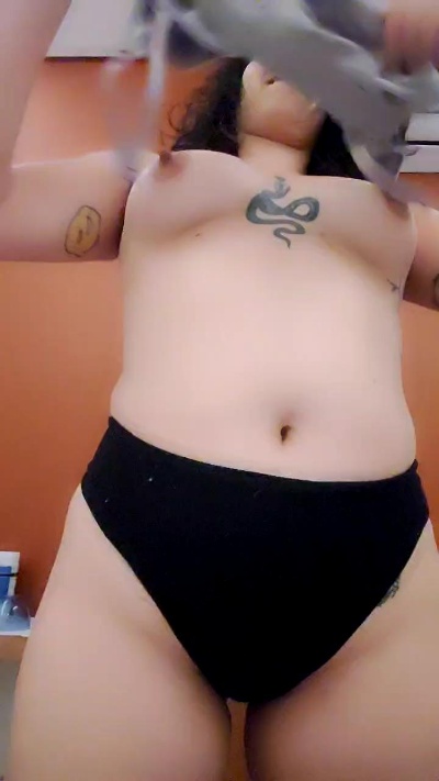 Tah3788 live cam on Cam4