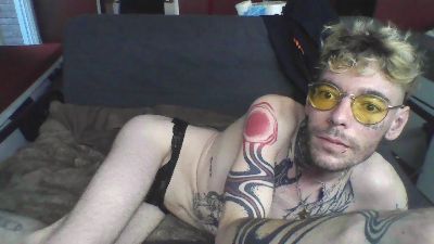 Tahay live cam on Cam4