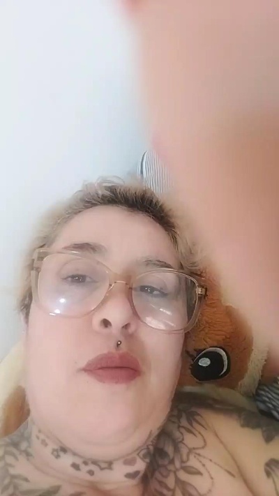 Taladra live cam on Cam4