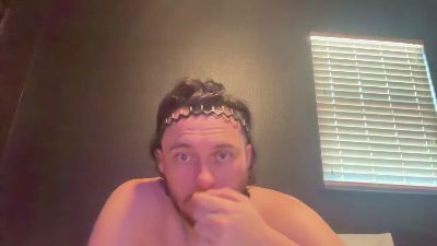 Tallhungcloudy live cam on Cam4