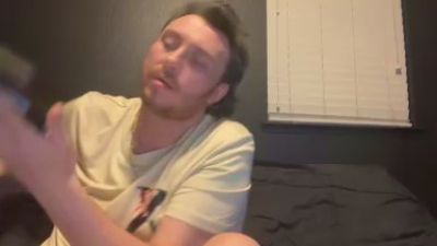Tallhungcloudy live cam on Cam4