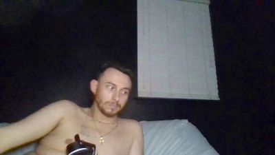 Tallhungcloudy live cam on Cam4