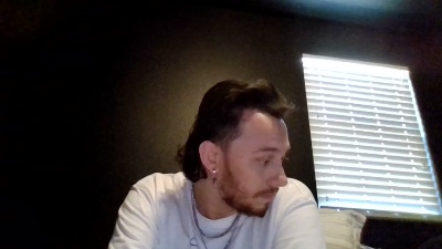 Tallhungcloudy live cam on Cam4