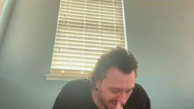Tallhungcloudy live cam on Cam4