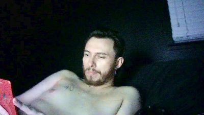 Tallhungcloudy live cam on Cam4