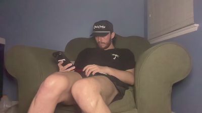Tallhungcloudy live cam on Cam4