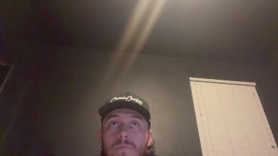 Tallhungcloudy live cam on Cam4