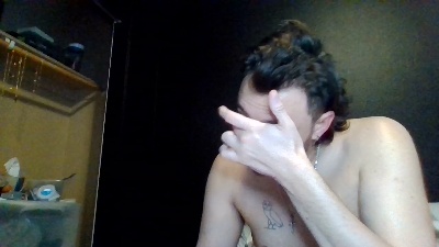 Tallhungcloudy live cam on Cam4
