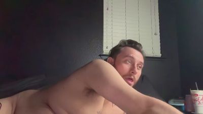 Tallhungcloudy live cam on Cam4