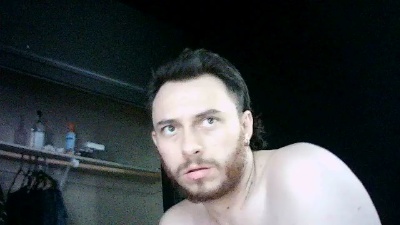 Tallhungcloudy live cam on Cam4