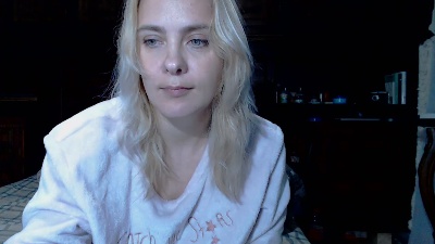TamynaQ live cam on Cam4