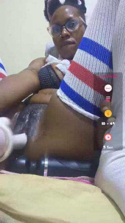 TamyzaM live cam on Cam4