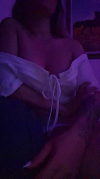Tania__honey live cam on Cam4