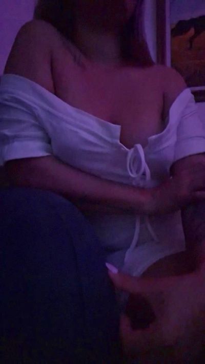 Tania__honey live cam on Cam4