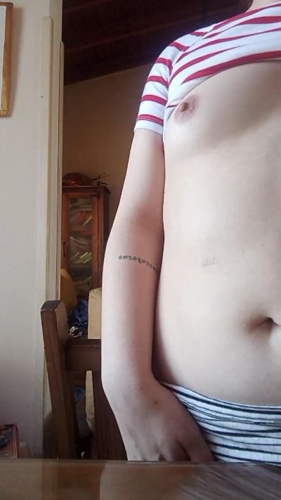 Taniafemme live cam on Cam4