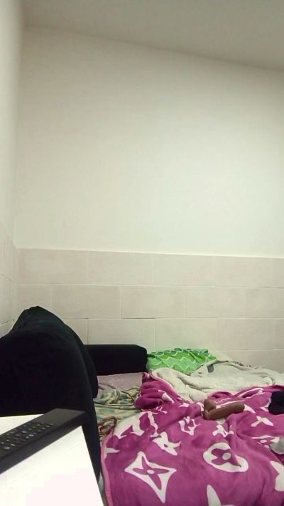 Taniafemme live cam on Cam4