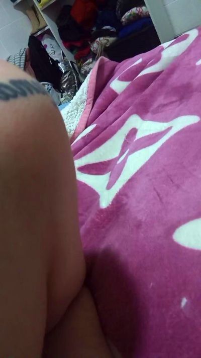 Taniafemme live cam on Cam4