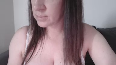 TaraLucky live cam on Cam4