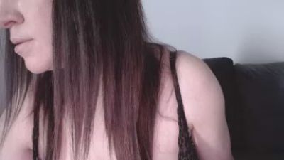 TaraLucky live cam on Cam4