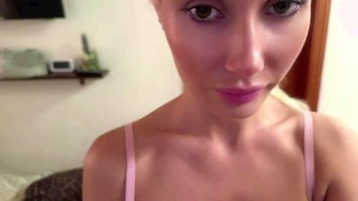 TarahFaris live cam on Cam4