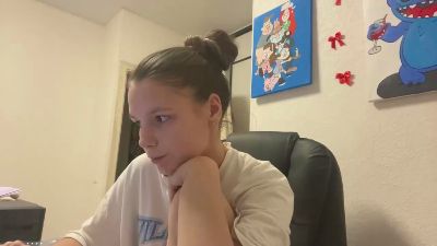 TarraMcroyal live cam on Cam4