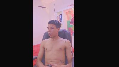 Tarzan_Buda live cam on Cam4