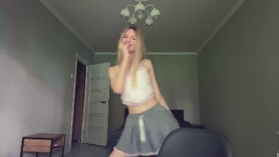 TasiaHarang live cam on Cam4