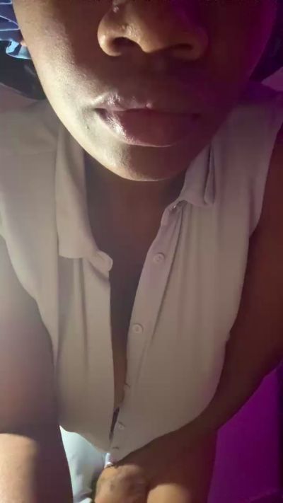 Tastycandy01 live cam on Cam4