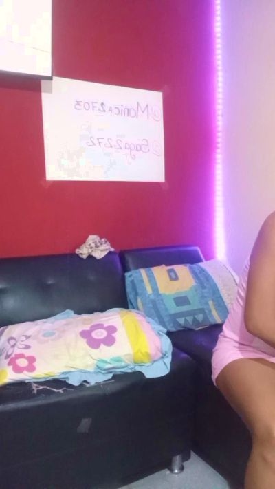 Tata2223 live cam on Cam4