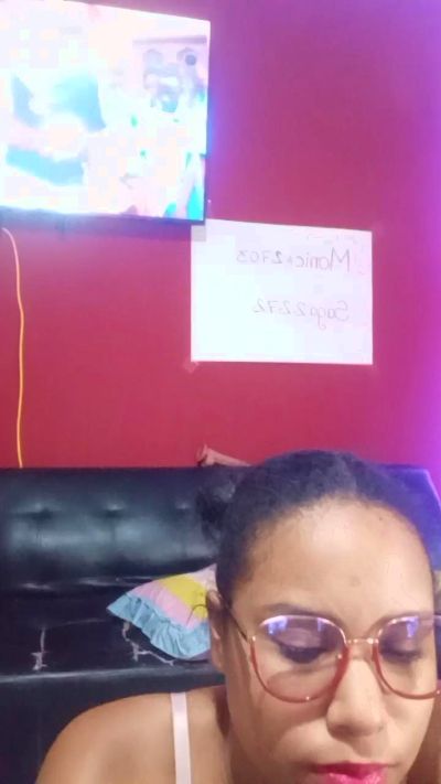Tata2223 live cam on Cam4