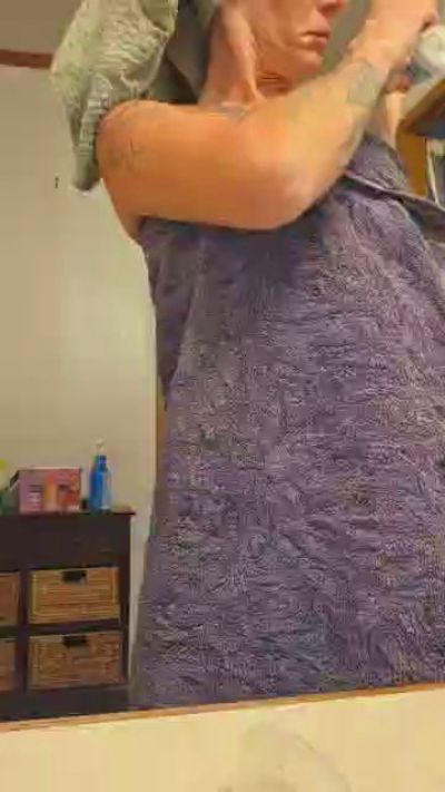 Tatsnmasks live cam on Cam4