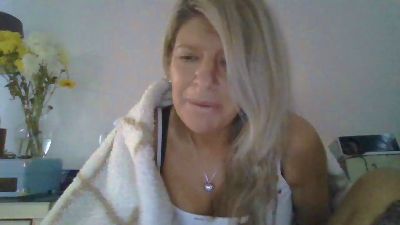 Tattedbadassx live cam on Cam4
