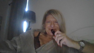 Tattedbadassx live cam on Cam4