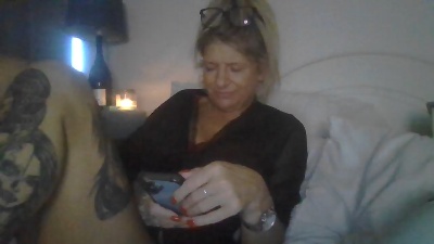 Tattedbadassx live cam on Cam4